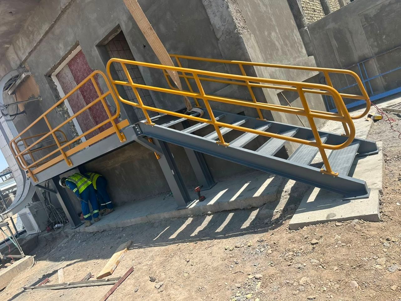 Sandblasting and painting work