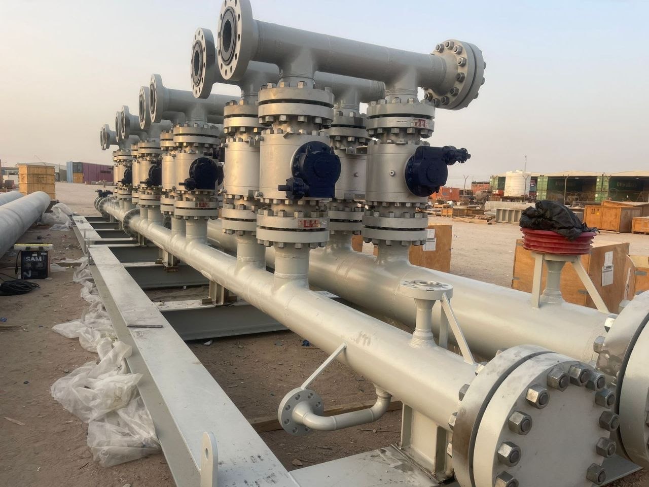 Pipeline valve station